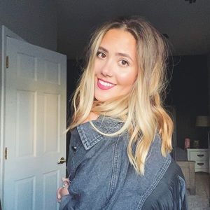 Meet your Posher, Brenna